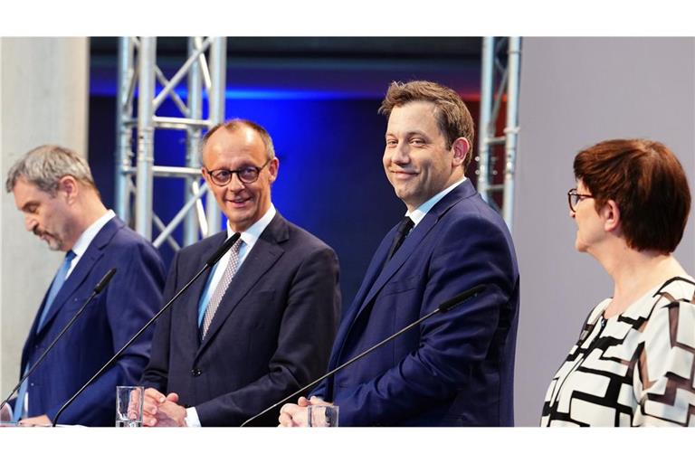 Markus Söder (l-r) (CSU), Friedrich Merz (CDU),  Lars Klingbeil und Saskia Esken (beide SPD), geben eine Pressekonferenz  zur Vorstellung des Koalitionsvertrages