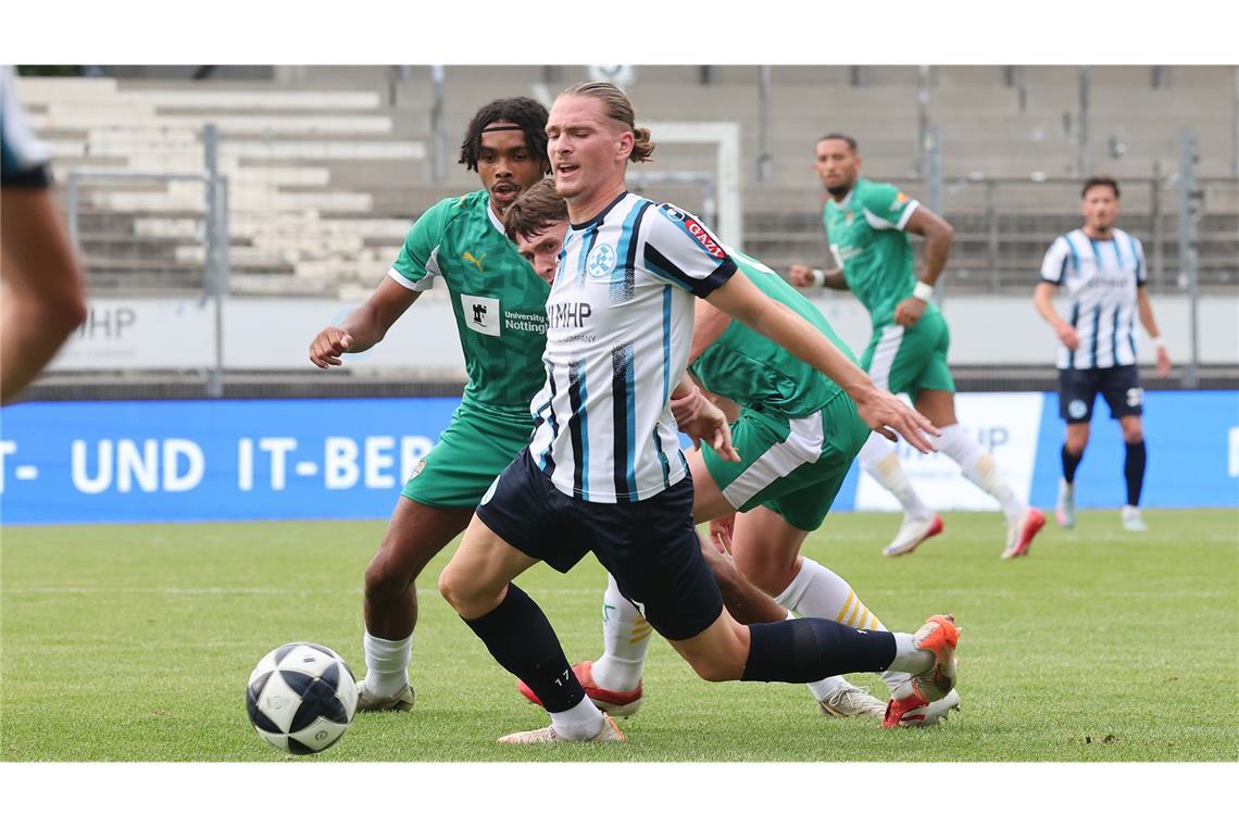 Marlon Faß ist ein durchsetzungsstarker Strafraumstürmer.