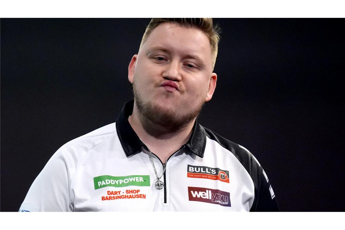 Becker-Effekt und schwache Deutsche: So lief die Darts-WM Martin Schindler hatte große Ziele, war aber schnell draußen.