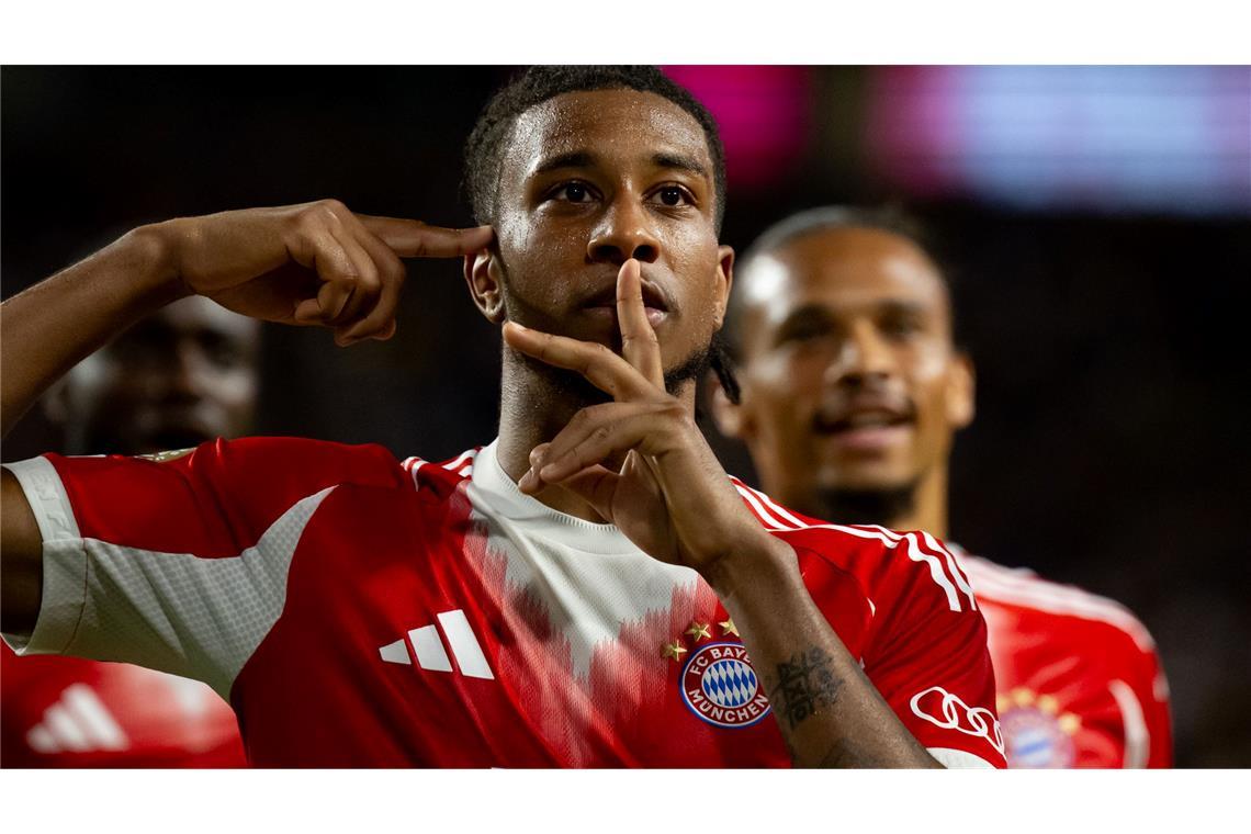 "Job erledigt": Bayern schon weiter - Neue Musiala-Sorgen Matchwinner Michael Olise jubelt nach seinem Siegtor auf seine ganz eigene Art.