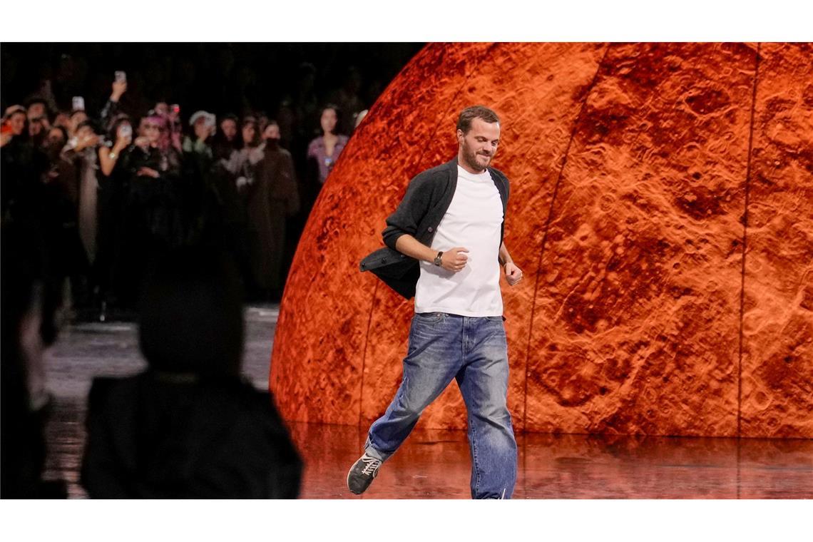 Neue Generation von Designern prägt die Modewelt Matthieu Blazy bei der Präsentation der Chanel Frühjahr/Sommer 2026 Kollektion.