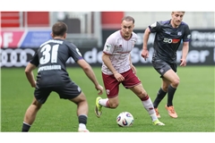 Mattis Hoppe spielte seit 2024 für den FC Ingolstadt.             


Foto: IMAGO/Stefan Bösl
