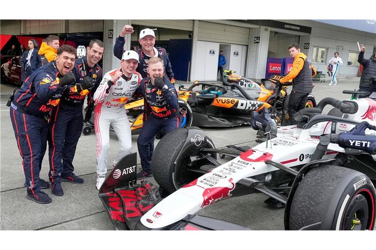 Max Verstappen (3.v.l) ist in Suzuka eine Klasse für sich.