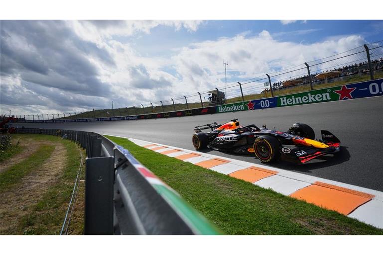 Max Verstappen auf der Strecke.