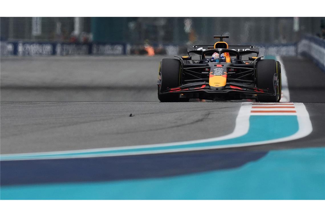 Trotz Unwetterwarnung: Piastri in Miami ganz cool Max Verstappen bestritt sein erstes Rennen seit der Geburt seiner Tochter.