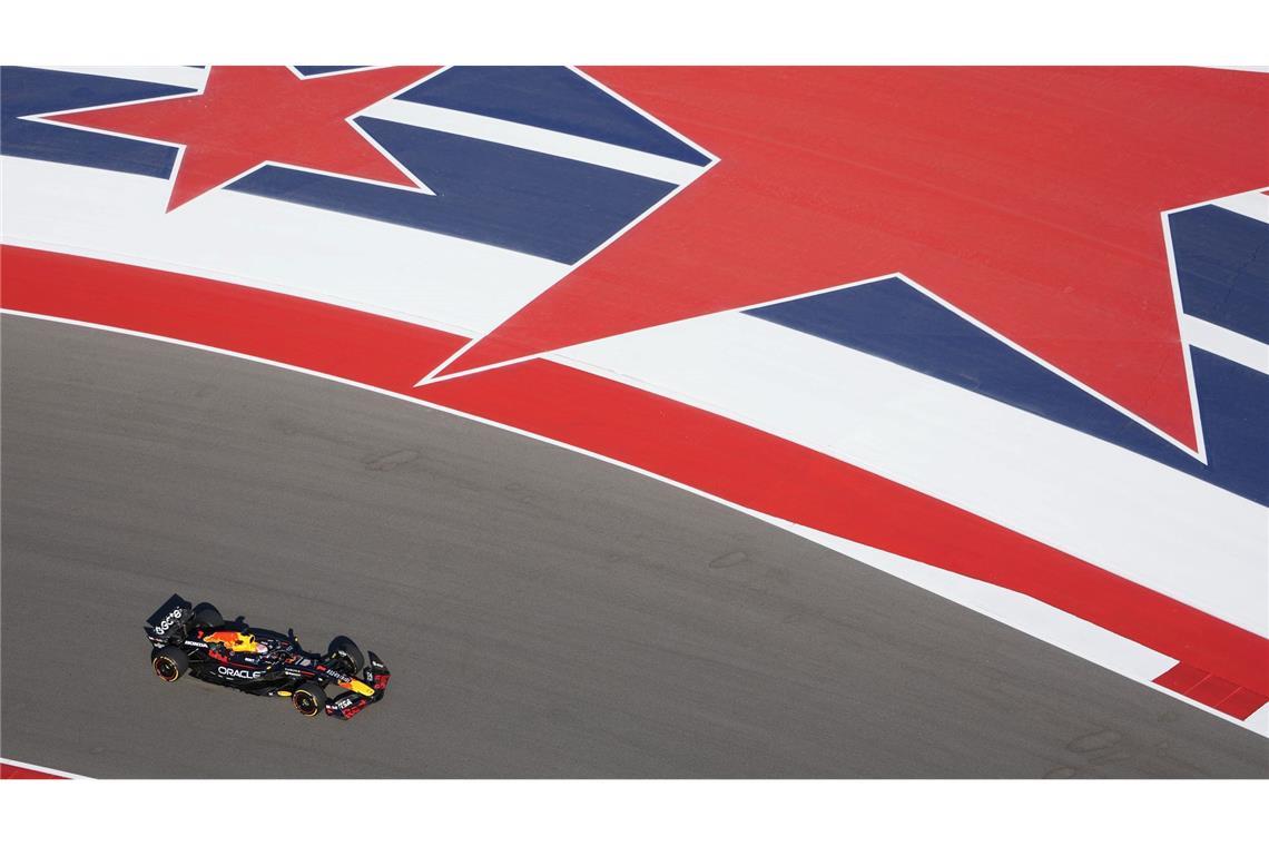 Verstappen gibt McLaren-Duo Lehrstunde Max Verstappen lässt der Konkurrenz keine Chance.