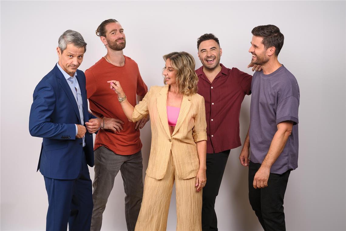 Maxim Agné verlässt die RTL-Soap Maxim Agné (2. v. l.) verlässt nach 2 Jahren „Unter uns“.