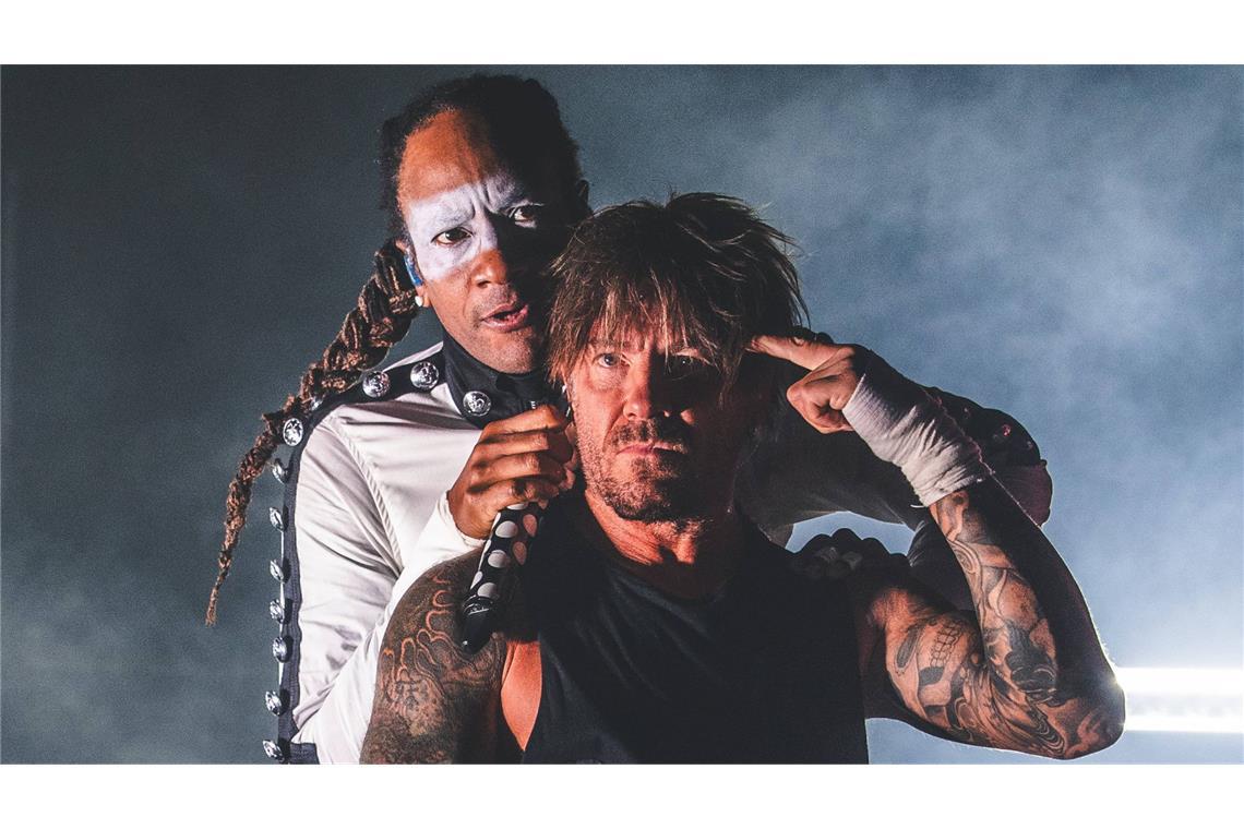 Maxim (links) und Rob Hilliday von The Prodigy bei einem Auftritt in Dänemark