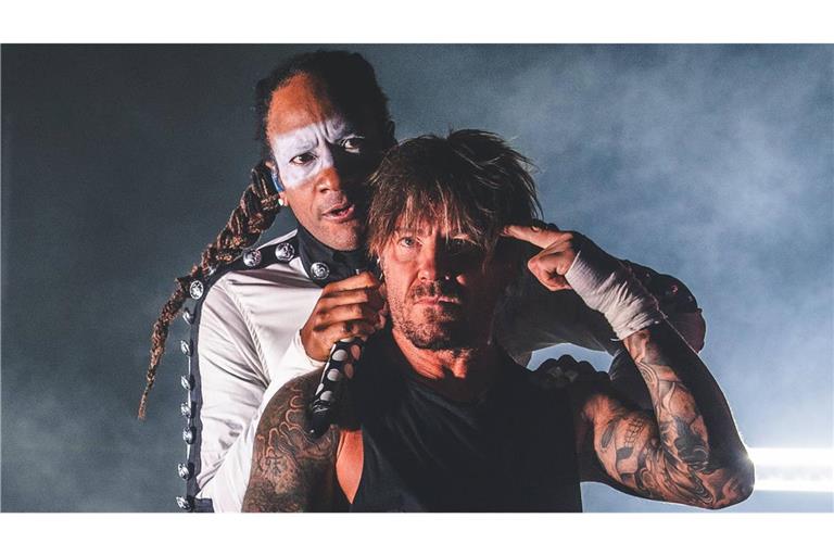 Maxim (links) und Rob Hilliday von The Prodigy bei einem Auftritt in Dänemark