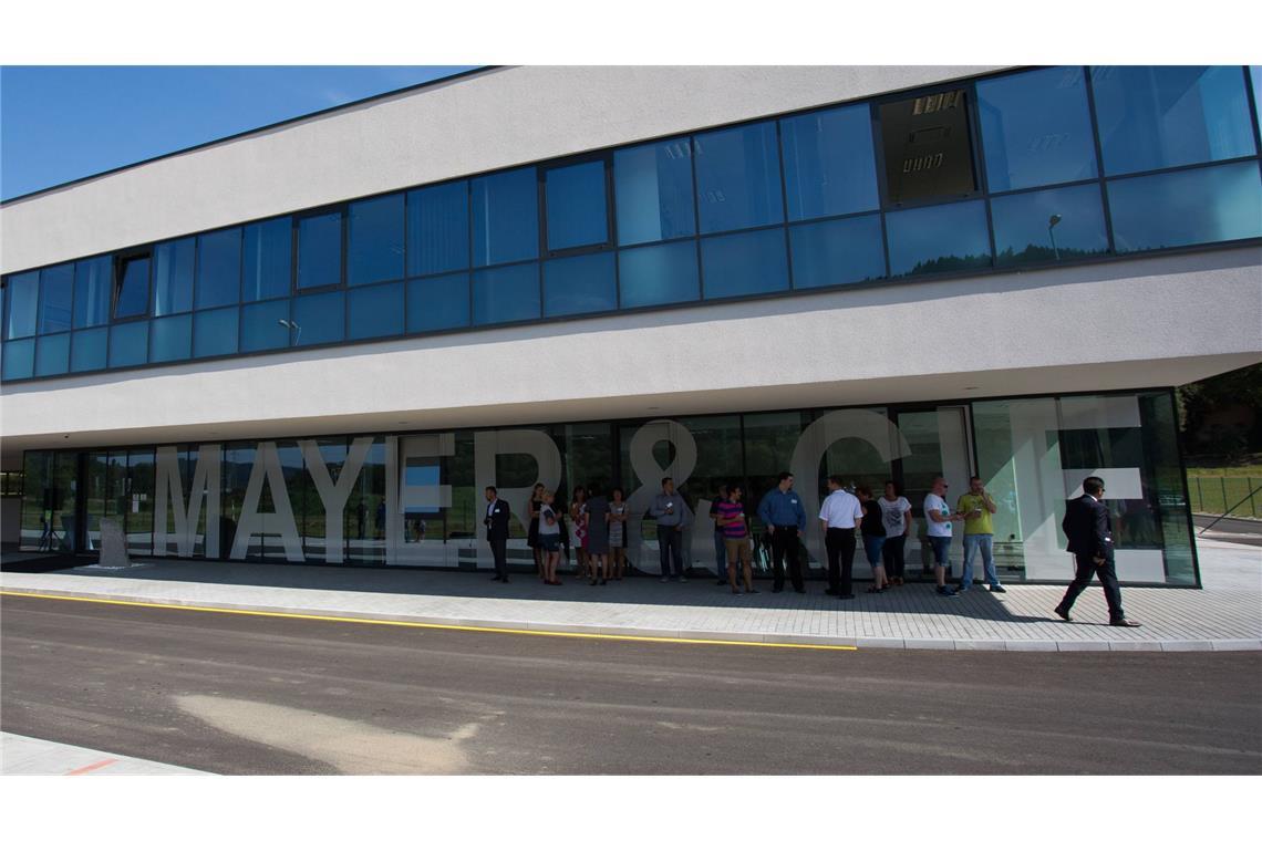 Rund 300 Jobs betroffen: Strickmaschinenhersteller Mayer & Cie. insolvent Mayer & Cie. nennt als Gründe für den Schritt den Handelskonflikt zwischen den USA und China und den Krieg in der Ukraine.