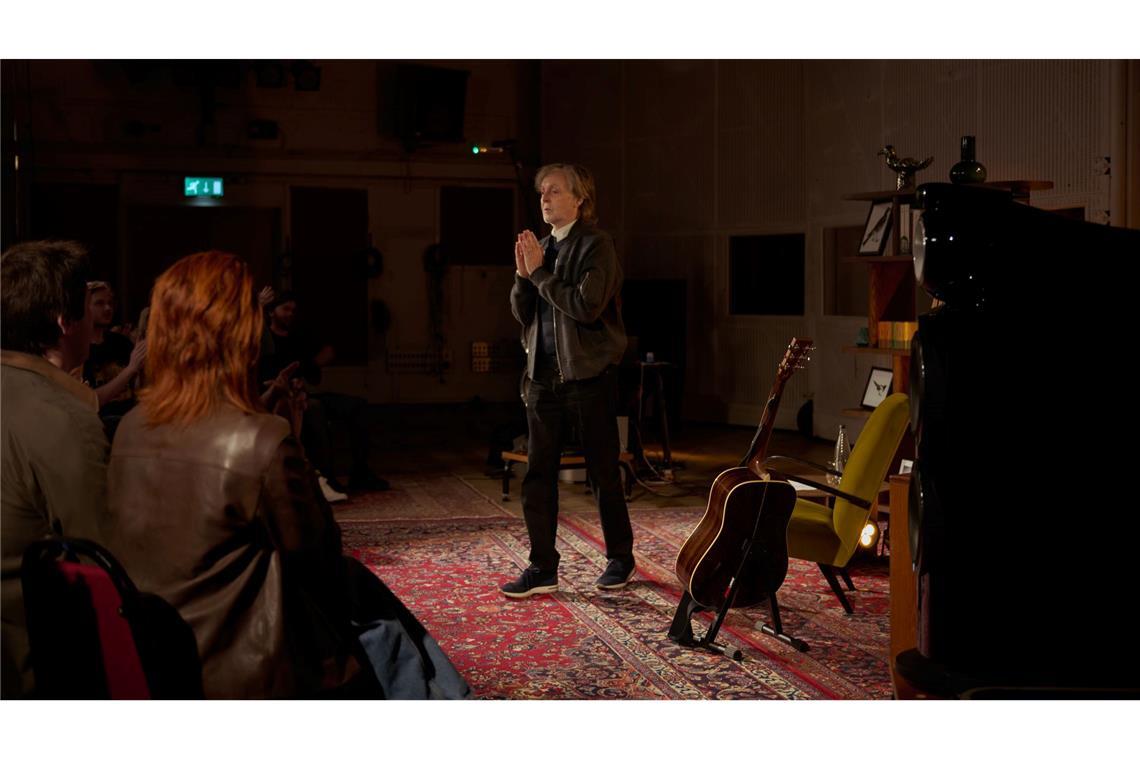 McCartney bei der Präsentation in den Abbey Road Studios.