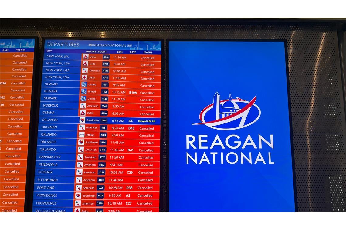 Medienberichten zufolge wurden mindestens 15.000 Flüge gestrichen.