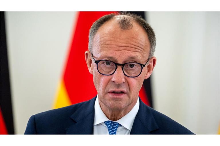 "Mehr als besorgt" sei die Bundesregierung angesichts der Ausweitung des israelischen Militäreinsatzes und vielen hungernden Menschen im Gazastreifen.