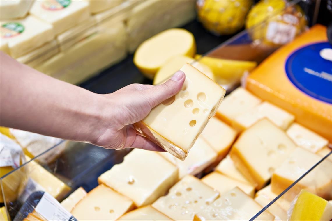 Käse-Rückruf bei Fromagerie Jean Perrin: Diese Sorten sind betroffen Mehrere Käsesorten der Fromagerie Jean Perrin werden aktuell zurückgerufen. Erfahren Sie hier, welche Sorten betroffen sind und was Verbraucher jetzt tun sollten.