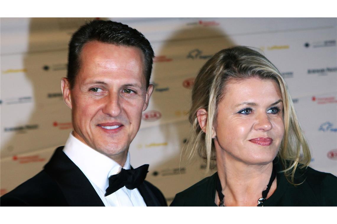 Erpressungsfall Schumacher: Prozess beginnt Mehrere Männer sollen versucht haben, Michael und Corinna Schumacher mit privaten Foto zu erpressen.