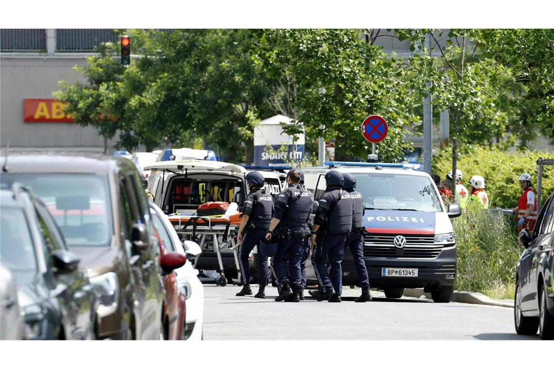 Täter war 21-jähriger Ex-Schüler aus dem Raum Graz Mehrere Tote nach Schüssen an Schule in Graz