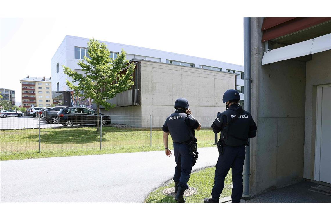 Täter war 21-jähriger Ex-Schüler aus dem Raum Graz Mehrere Tote nach Schüssen an Schule in Graz