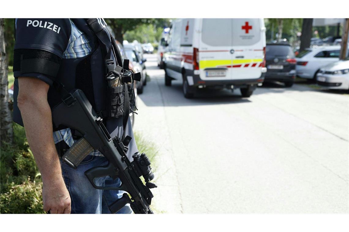Täter war 21-jähriger Ex-Schüler aus dem Raum Graz Mehrere Tote nach Schüssen an Schule in Graz