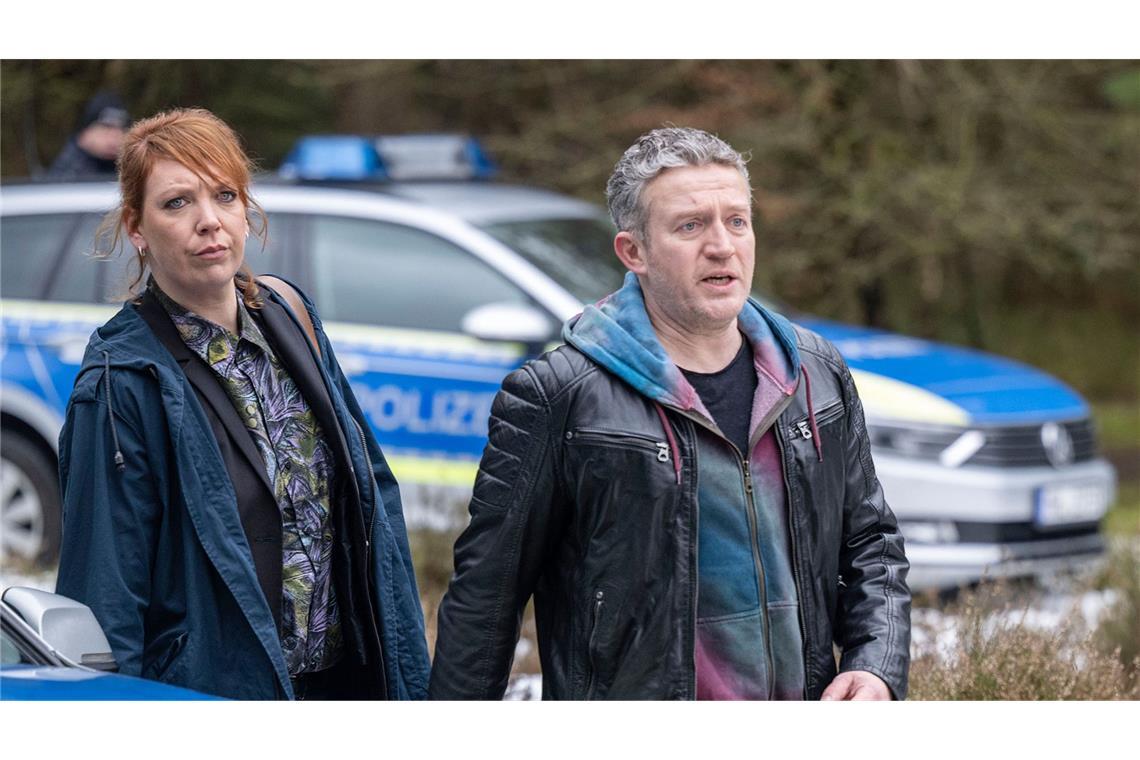 Von wegen Verbrecher-Gen Melly Böwe (Lina Beckmann, l.) und Volker Thiesler (Josef Heynert) kommen an den Tatort.