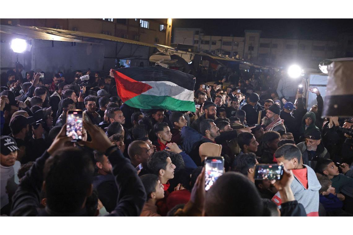 Gaza-Deal steht – Was ist erreicht, wie geht es weiter? Menschen in Gaza feierten am Mittwoch die Berichte über eine bevorstehende Waffenruhe zwischen Israel und der Hamas.