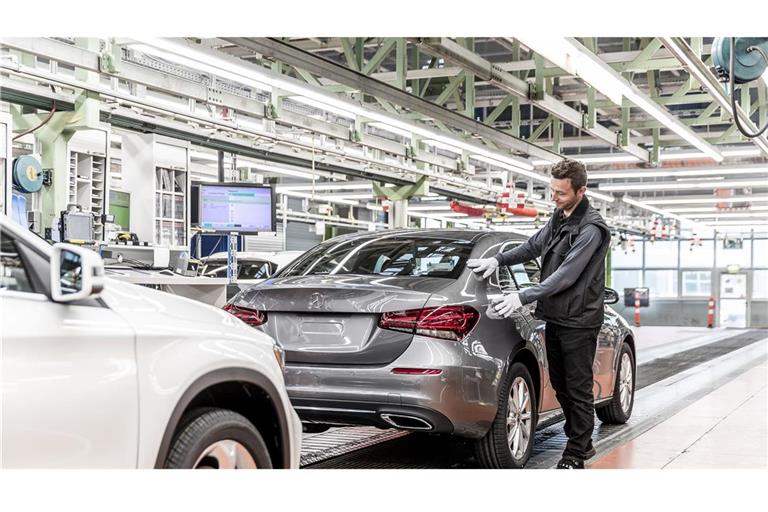 Mercedes verlagert die Produktion der A-Klasse von Rastatt ins ungarische Kecskemét.