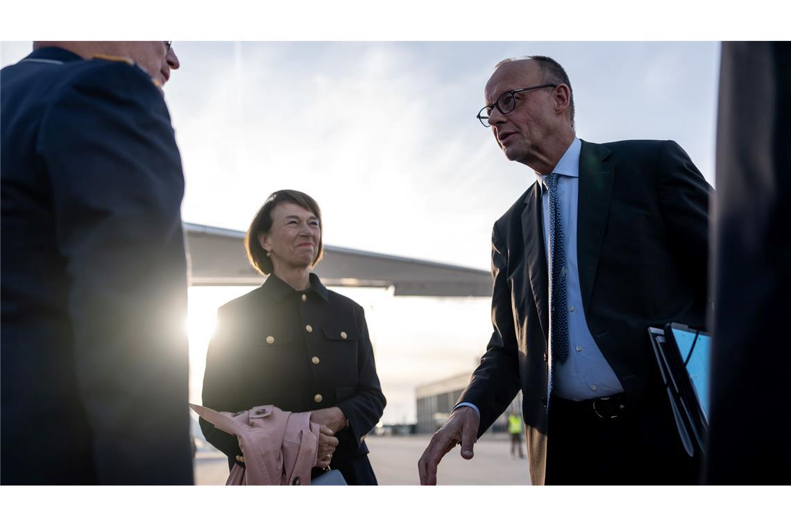 Merz besucht Erdogan - mit Ehefrau Charlotte Merz' Frau Charlotte war bislang beim G7-Gipfel und bei der Amtseinführung des Papstes in Rom dabei.