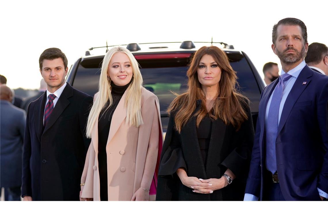 Von Kai bis Kimberly: Das ist der Trump-Clan Michael Bolous (links) hat Trumps Tochter Tiffany 2022 geheiratet. (Archivbild)