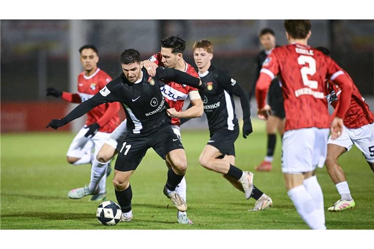Michael Kleinschrodt erzielte beim Großaspacher 4:0 im Regionalliga-Nachholspiel bei der TSG Balingen zwei Tore.     

IMAGO/Markus Ulmer