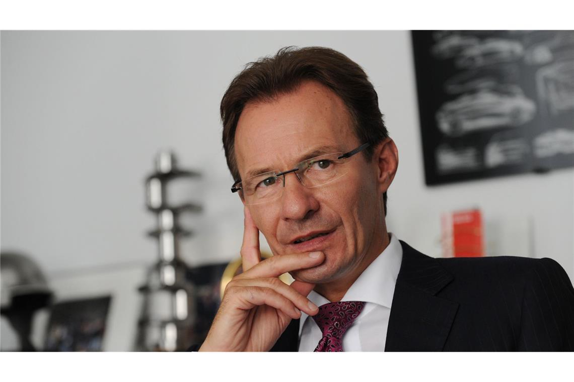 Michael Macht führt den Porsche-Vorstand von 2009 an ein gutes Jahr lang, dann wechselt er in den Konzernvorstand von VW.
