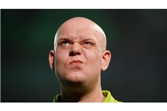 Michael van Gerwen steht in der Kritik.