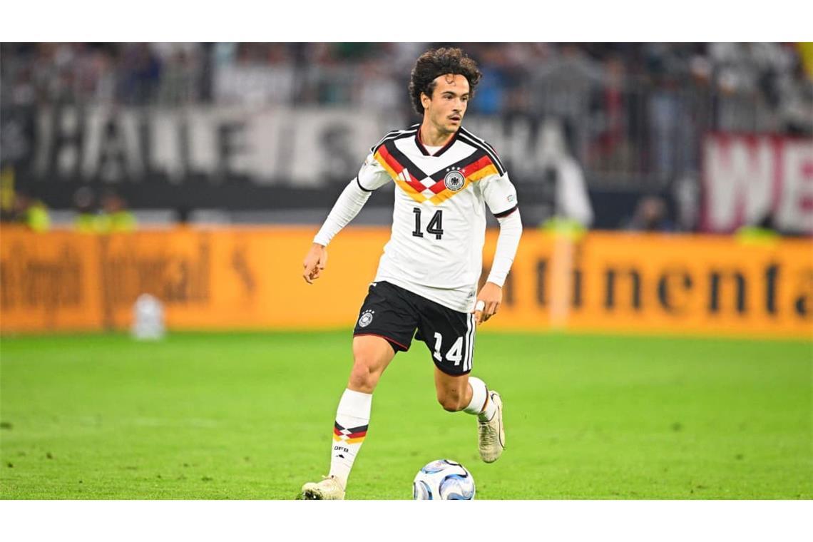 Mika Baur (Note 3): Der ehemalige Jugendspieler des VfB Stuttgart, jetzt bei Celtic Glasgow aktiv, durfte sich seinen großen Traum erfüllen und kam mit der Einwechslung in der 77. Minute zu seinem ersten Länderspiel. Ohne entscheidende Akzente.