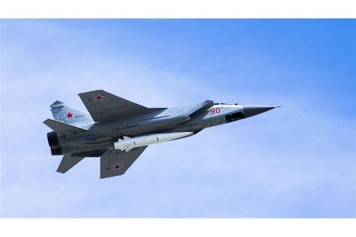 Nato warnt Russland vor weiteren Luftraumverletzungen Mikoyan MiG-31 Abfangjäger der russischen Luftwaffe (Archivbild)