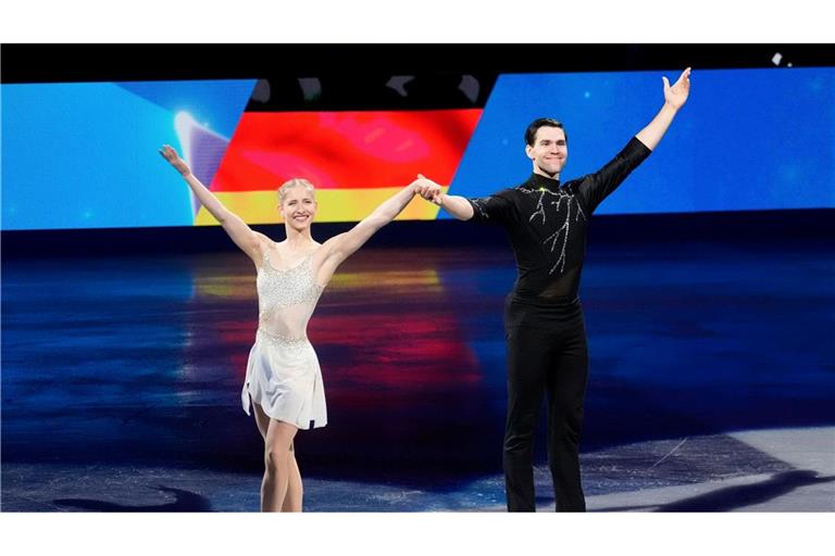 Minerva Hase (l) und Nikita Wolodin haben bei der Eiskunstlauf-WM Silber gewonnen.