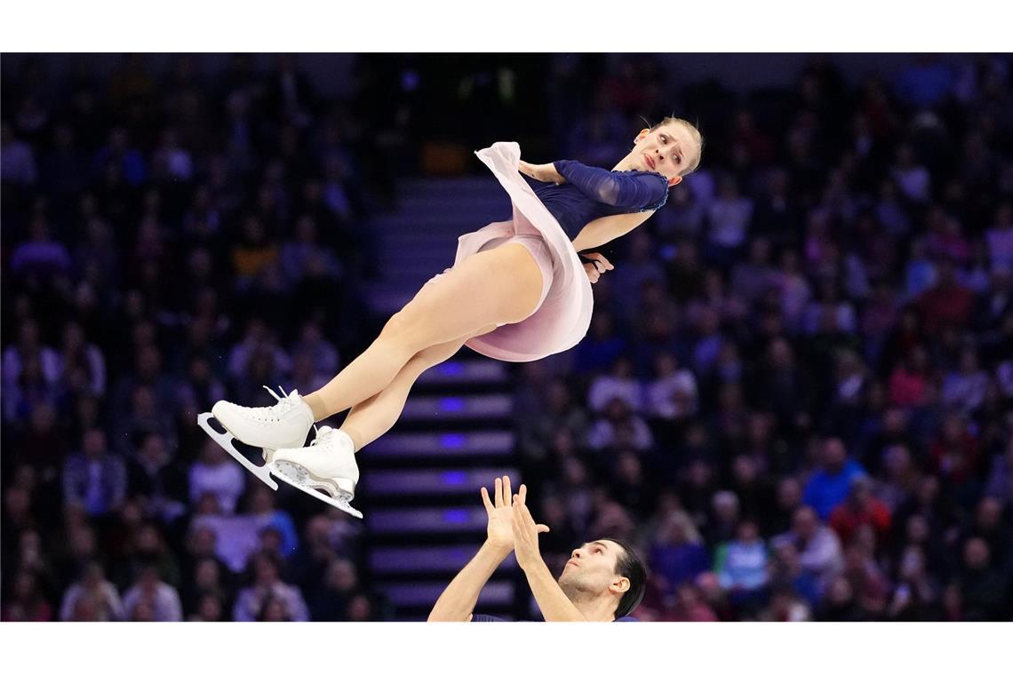 Minerva Hase und Nikita Volodin begeisterten das Publikum in der Prager Arena.