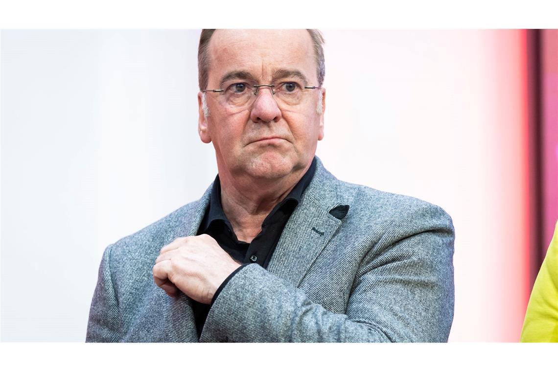 Pistorius reagiert skeptisch auf Merz' Taurus-Pläne Minister Pistorius hat sich skeptisch hinsichtlich der Lieferung von Taurus an die Ukraine gezeigt.