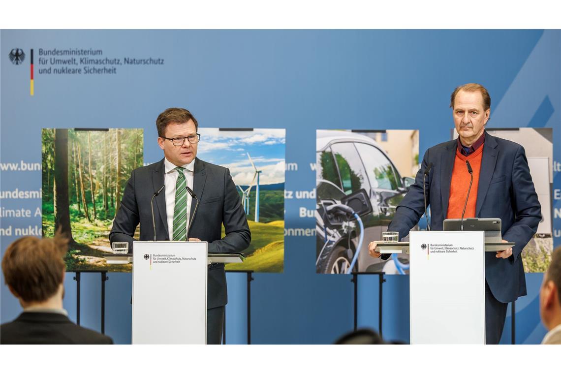 Minister Schneider und UBA-Präsident Messner stellen die Klimabilanz 2025 vor.