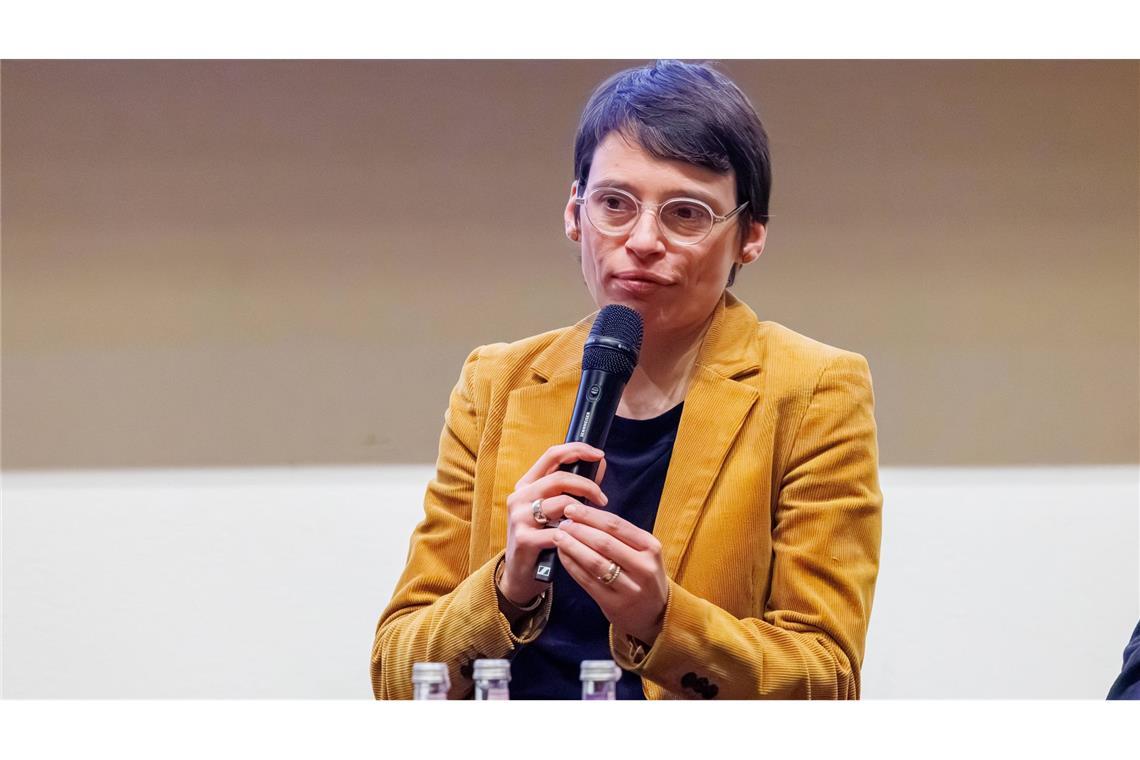 Ministerin Josefine Paul (Grüne) war zuletzt im Zuge der Aufarbeitung des Terroranschlags von Solingen unter Druck geraten (Archivbild).