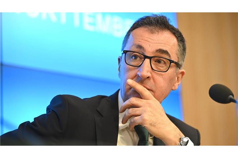 Ministerpräsident Cem Özdemir (Grüne) will beim Schutz kritischer Infrastruktur nachlegen.