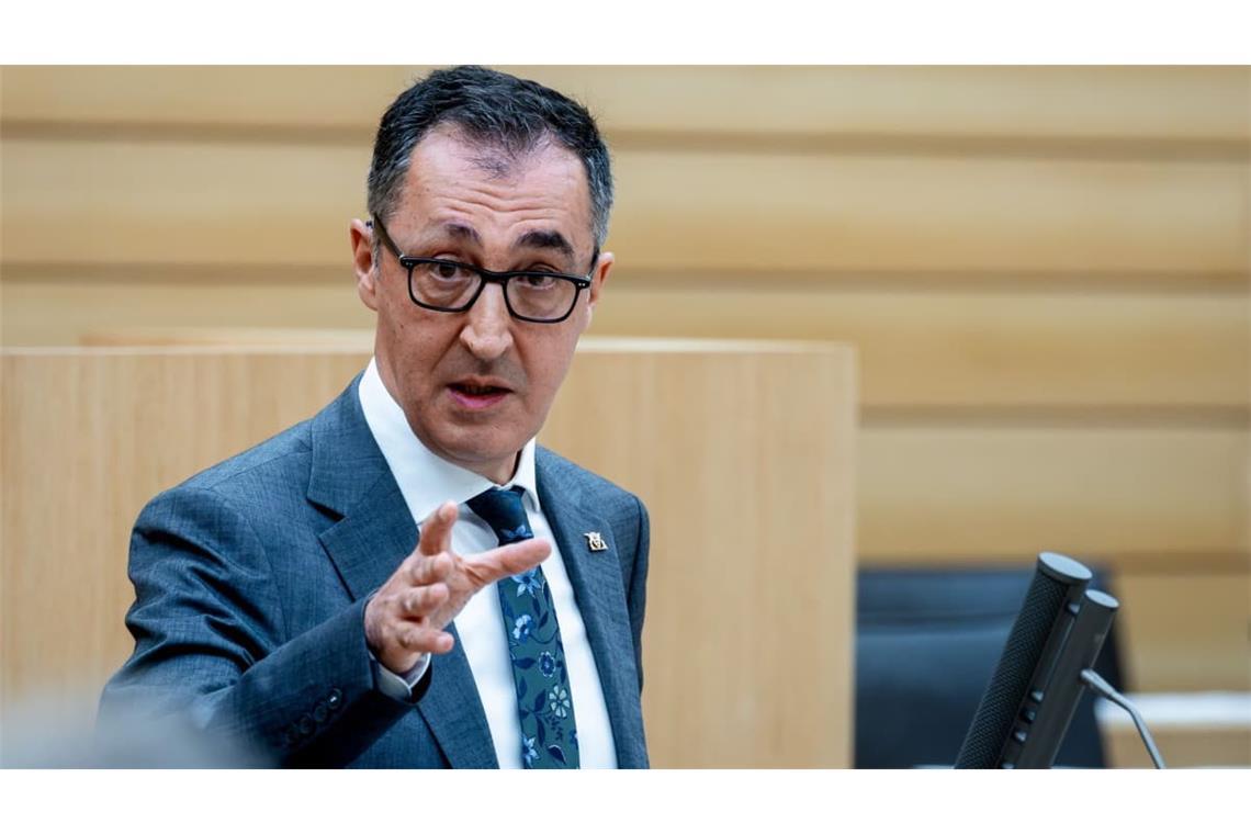 Ministerpräsident Cem Özdemir: „Steine, Fäuste und Brandsätze sind keine Argumente.“