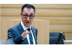 Ministerpräsident Cem Özdemir: „Steine, Fäuste und Brandsätze sind keine Argumente.“