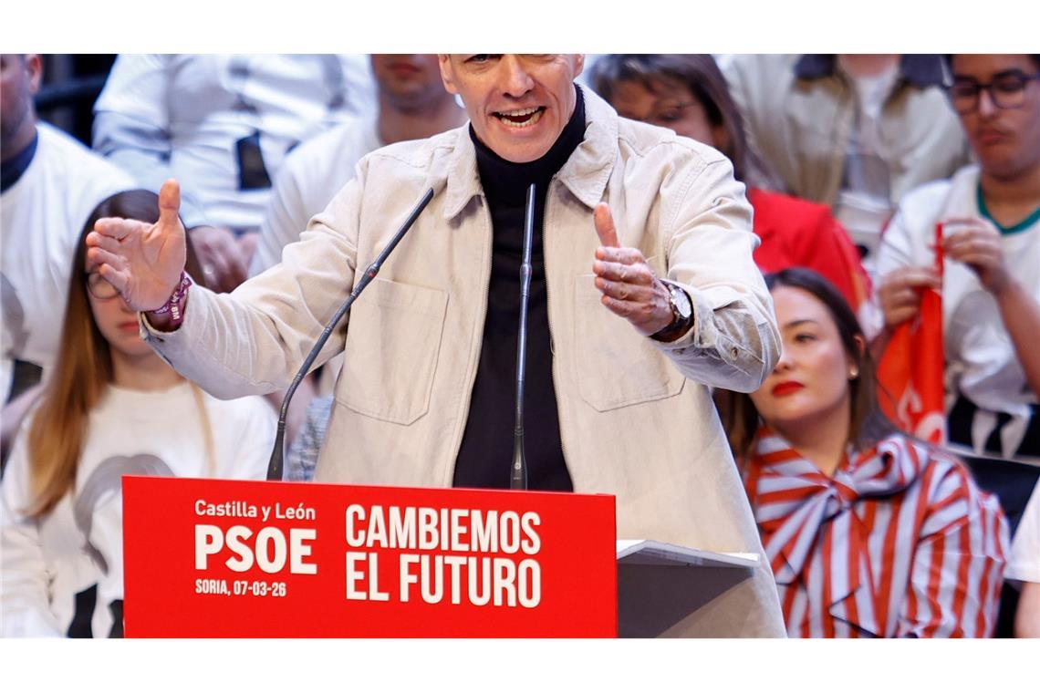 Ministerpräsident Pedro Sánchez sagt den Tech-Giganten den Kampf an. (Archivbild)