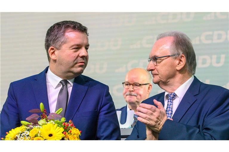 Ministerpräsident Reiner Haseloff (rechts) ist zum Rücktritt bereit.
