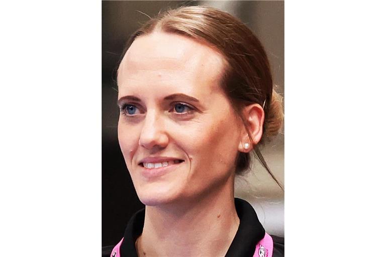 Miriam Hirsch trainiert die Bundesliga-Handballerinnen der TuS Metzingen.