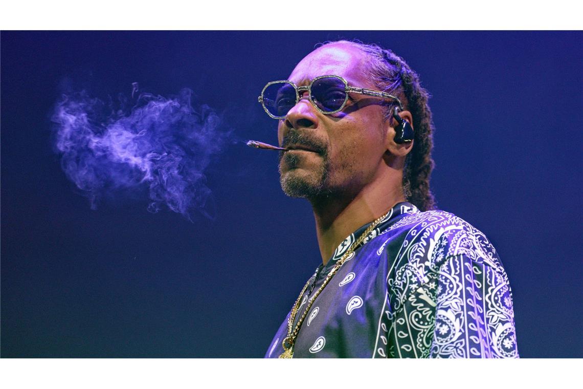 Snoop Dogg auf Mission mit anderen Rap-Stars "Missionary" umfasst 15 Tracks und präsentiert eine Mischung aus Nostalgie und Moderne.