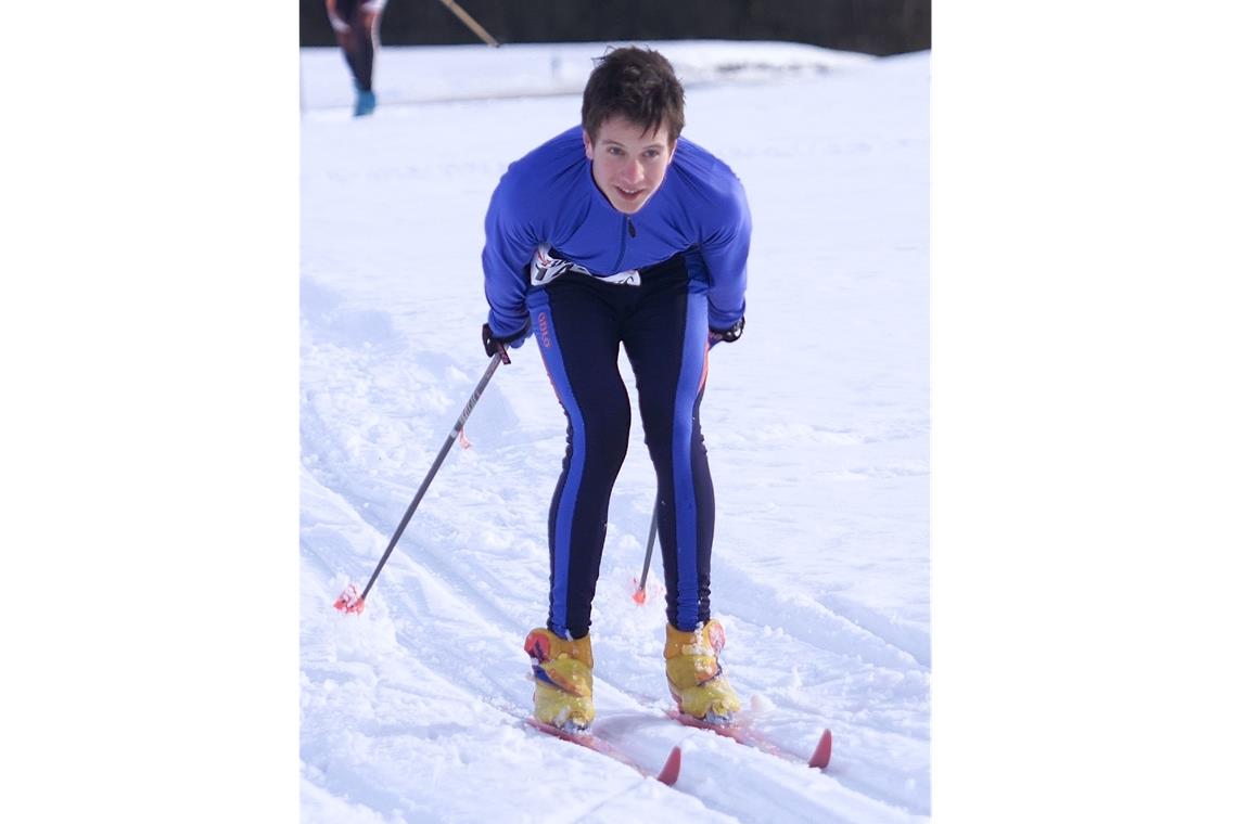 Ohne Sport geht’s nicht einmal im Beruf Mit 16 Jahren bei einem Wettkampf in Wolfenbrück: Auch auf Skiern macht Christopher Hettich bis heute eine gute Figur. Foto: A. Wahl