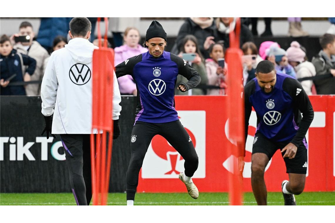 "Am Ende liegt es an ihm": Sané bekommt neue Chance Mit bislang 65 Länderspielen gehört Sané (M) zu den erfahrensten DFB-Profis.