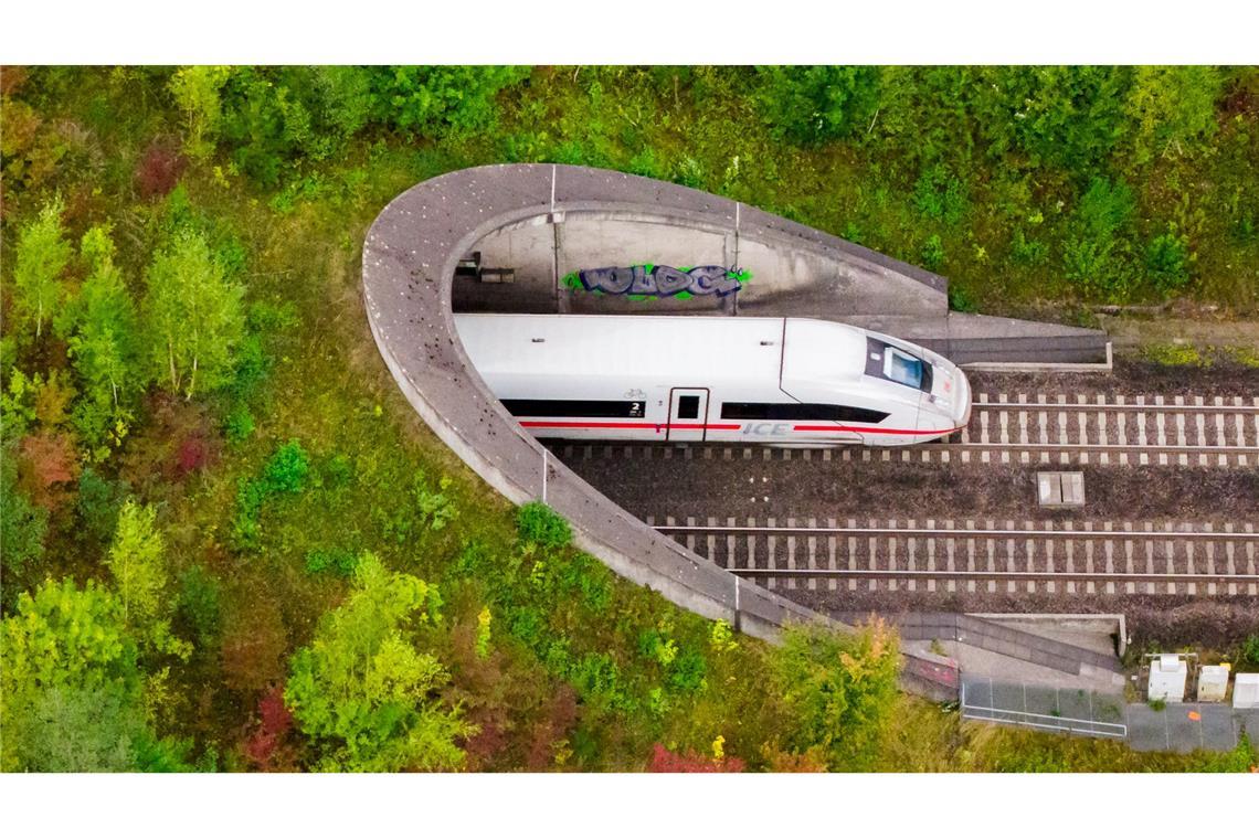 Fahrplanwechsel bei der Bahn – Was sich für Reisende ändert Mit dem neuen Fahrplan der Deutschen Bahn gibt es ab Mitte Dezember mehr Sprinter-Verbindungen. (Archivbild)