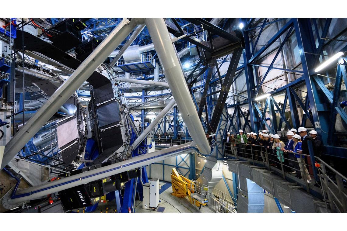 Hochmodernes Observatorium begeistert Steinmeier Mit dem Observatorium auf dem Berg Paranal gelang unter anderem das erste Bild eines Exoplaneten.