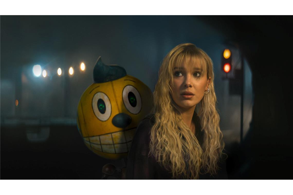 Von Maschinen und Menschen: "The Electric State" bei Netflix Mit dem Roboter Cosmo begibt sich Michelle (Millie Bobby Brown) auf eine gefährliche Suche nach ihrem totgeglaubten Bruder.