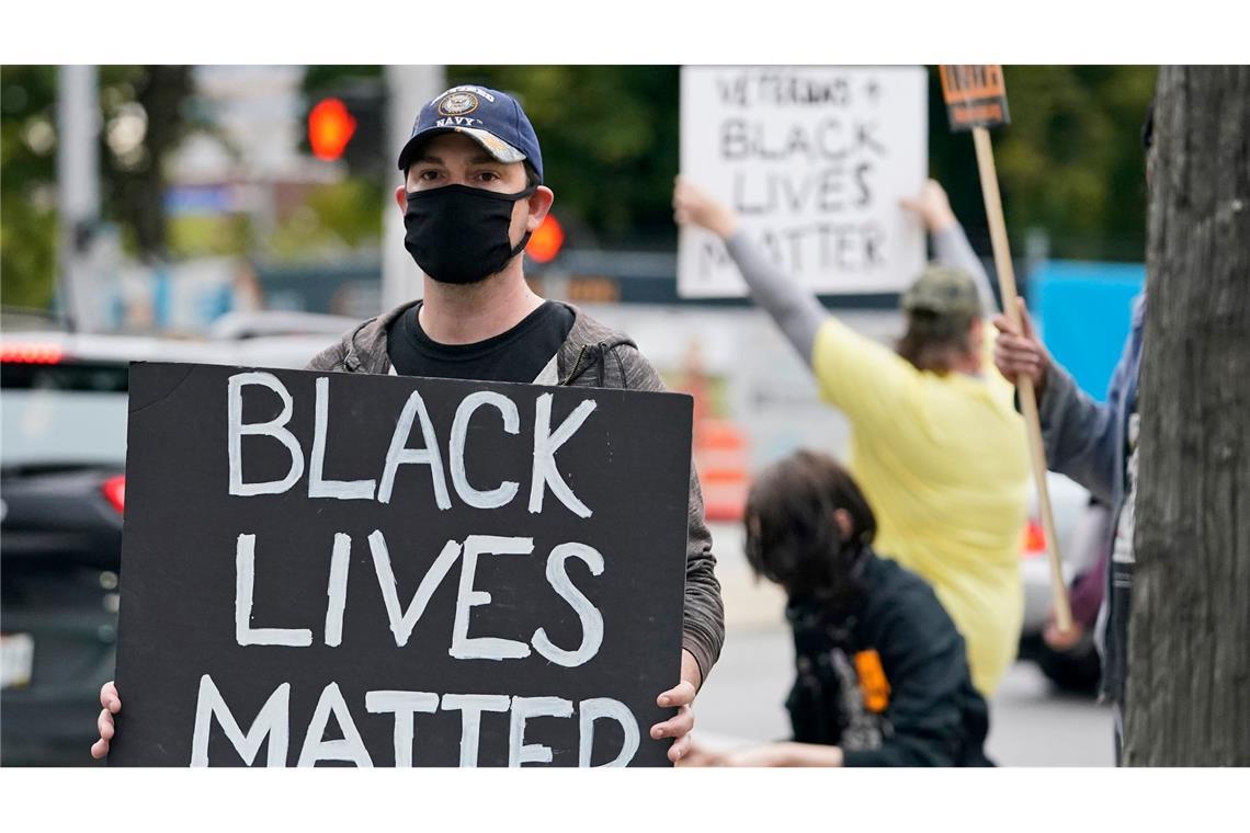 Was heißt "woke"? Eine Debatte über Käse und Gesellschaft Mit der "Black Lives Matter"-Bewegung bekam "woke" mehr Aufmerksamkeit. (Archivbild)